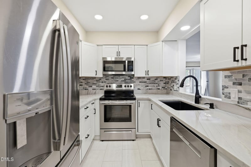 110 Virginia Pl, Cary, NC 27513