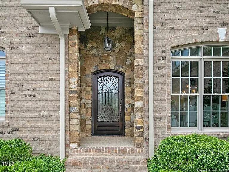110 Walton Pl, Fayetteville, NC 28305