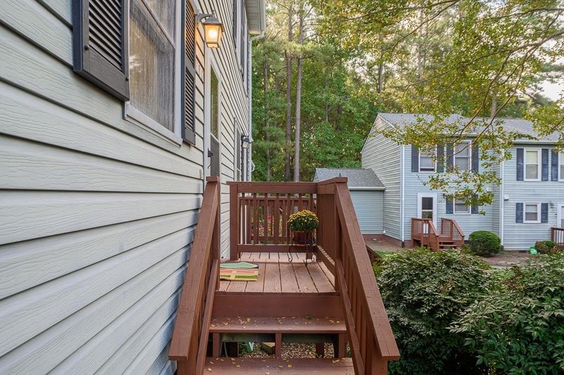 110 Weatherstone Dr #C, Chapel Hill, NC 27514