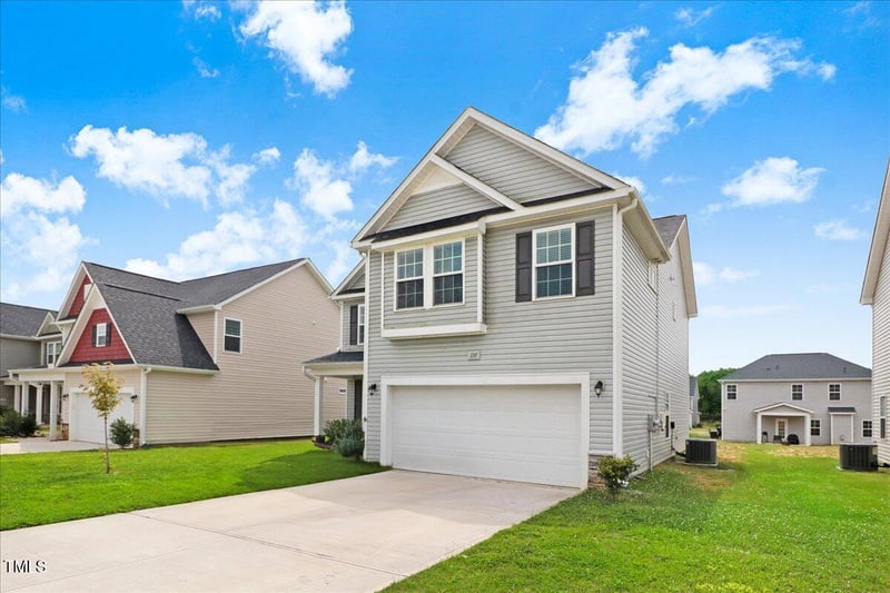 110 Wicklow Ct, Clayton, NC 27527