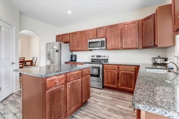 110 Wicklow Ct, Clayton, NC 27527