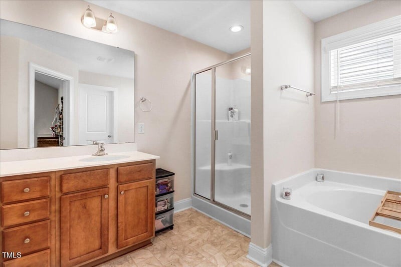 110 Wicklow Ct, Clayton, NC 27527