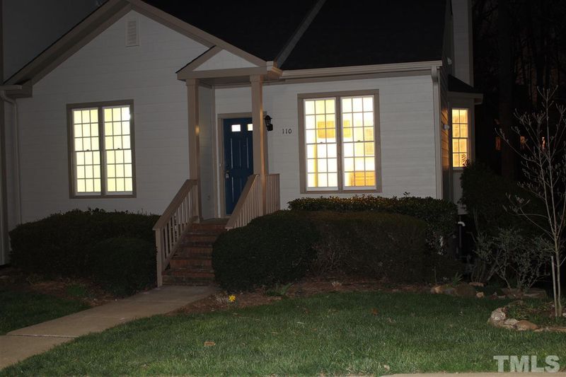 110 Windward Ct, Cary, NC 27513