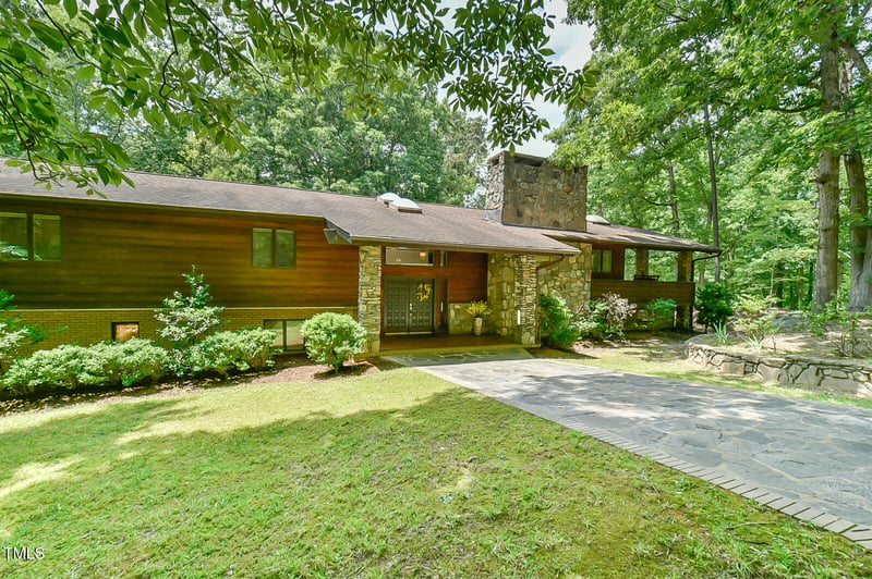 110 Wolfs Trl, Chapel Hill, NC 27516
