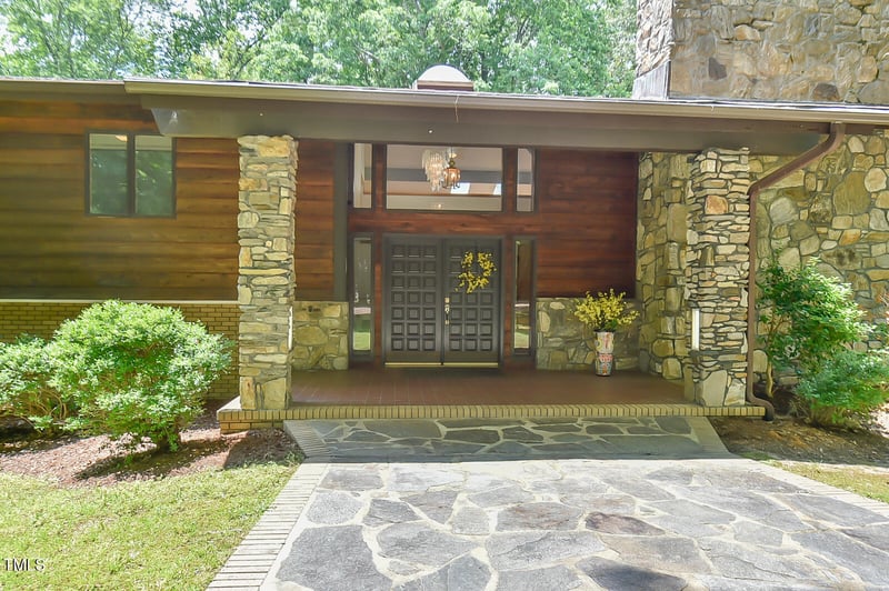 110 Wolfs Trl, Chapel Hill, NC 27516