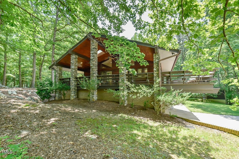 110 Wolfs Trl, Chapel Hill, NC 27516