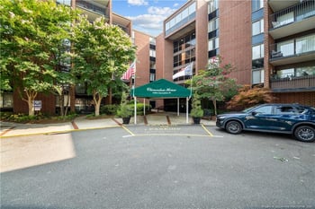 1100 Clarendon St #203, Fayetteville, NC 28305