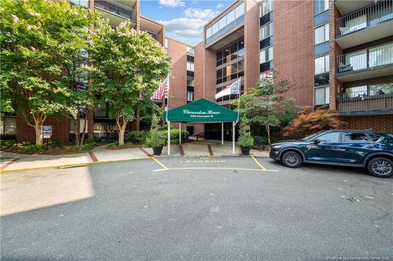 1100 Clarendon St #203, Fayetteville, NC 28305