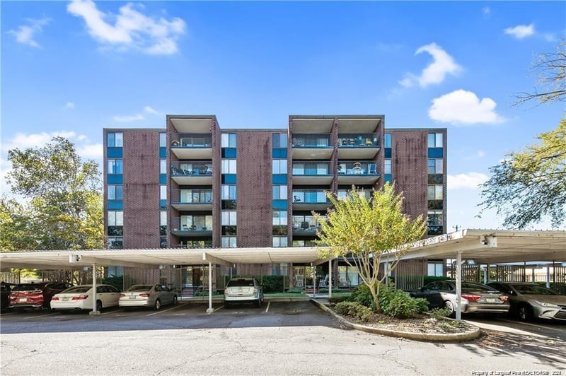 1100 Clarendon St #206, Fayetteville, NC 28305
