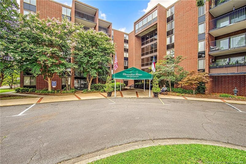 1100 Clarendon St #408, Fayetteville, NC 28305