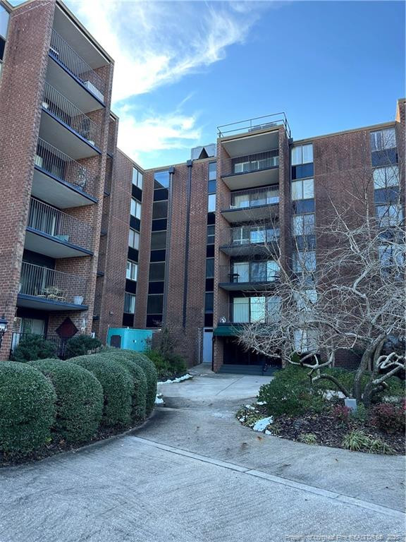 1100 Clarendon St #510, Fayetteville, NC 28305