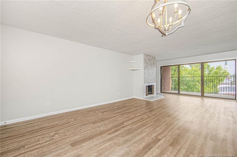1100 Clarendon St #602, Fayetteville, NC 28305