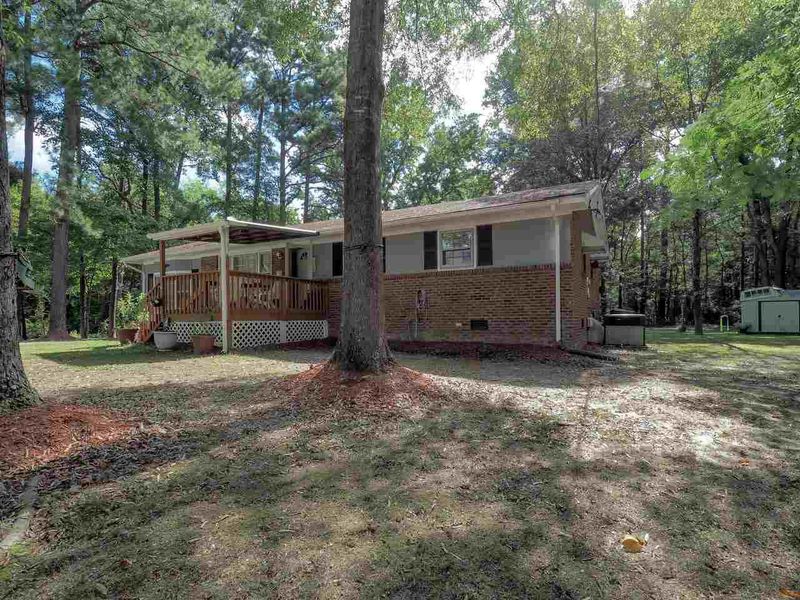 1100 Heritage Dr, Wendell, NC 27591