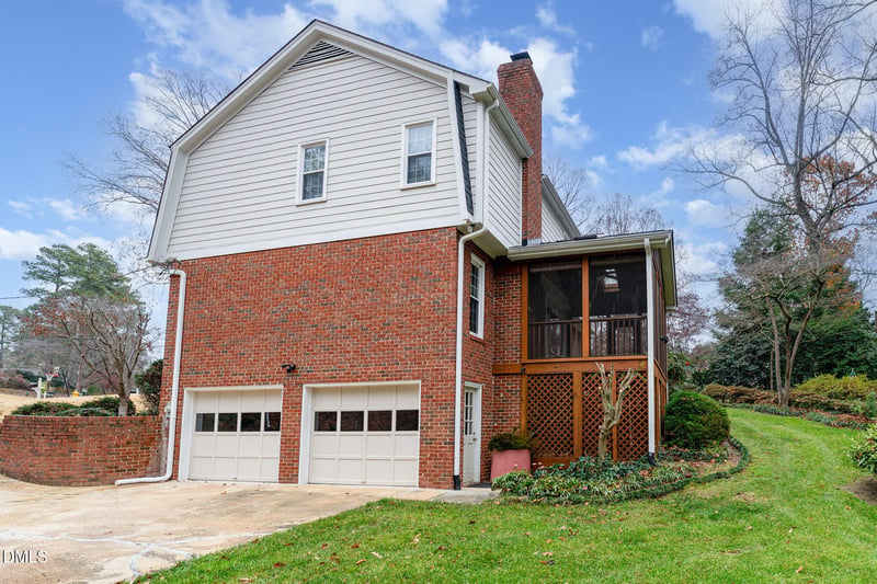 1100 Sudbury Ct, Raleigh, NC 27609