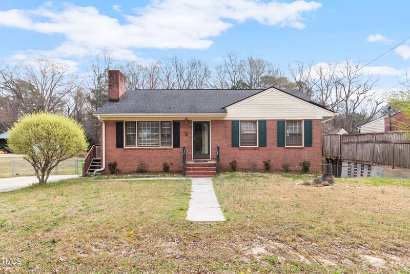 1101 2nd St, Lillington, NC 27546