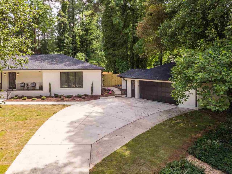 1101 Askham Dr, Cary, NC 27511
