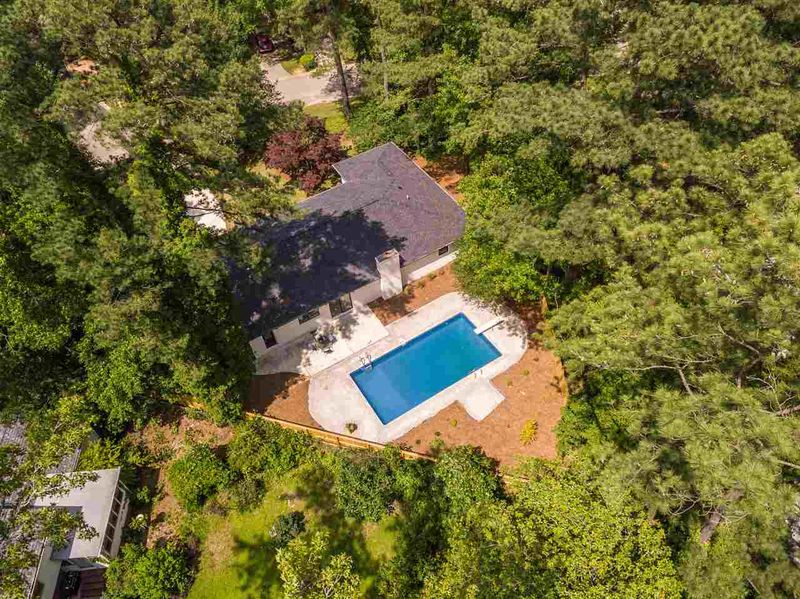 1101 Askham Dr, Cary, NC 27511