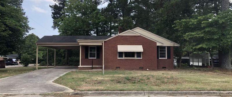 1101 W Cole St, Dunn, NC 28334