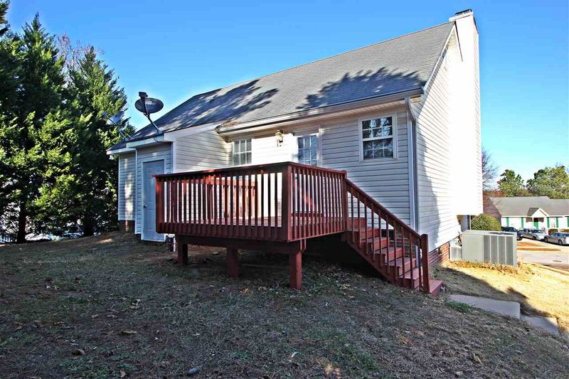 1101 Craftway Ct, Knightdale, NC 27545