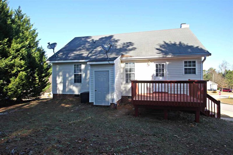 1101 Craftway Ct, Knightdale, NC 27545