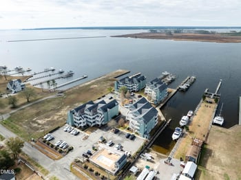 1101 Day Beacon Dr, Belhaven, NC 27810