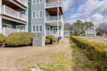 1101 Day Beacon Dr, Belhaven, NC 27810