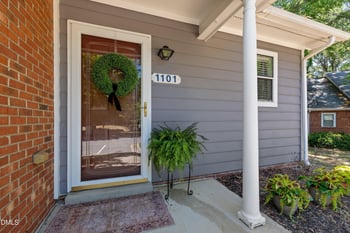 1101 Huntington Park Dr, Morrisville, NC 27560