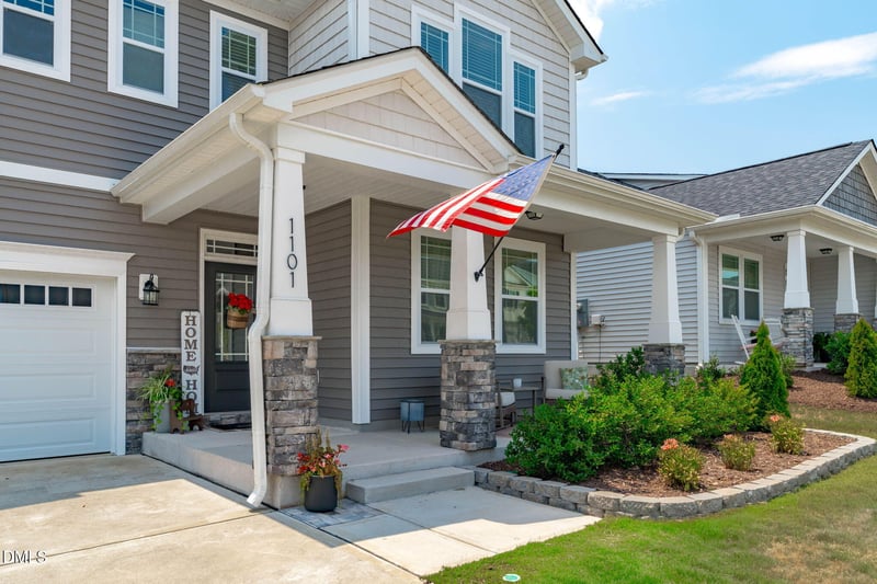 1101 Prewitt Ranch Dr, Holly Springs, NC 27540