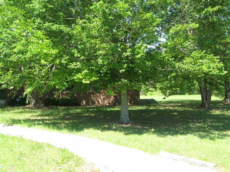 1101 River Rd, Selma, NC 27576