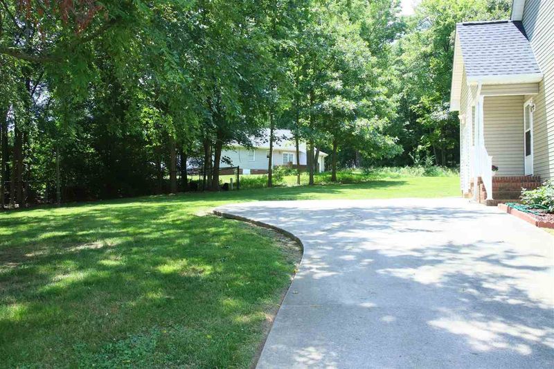 1101 Sally Dr, Graham, NC 27253