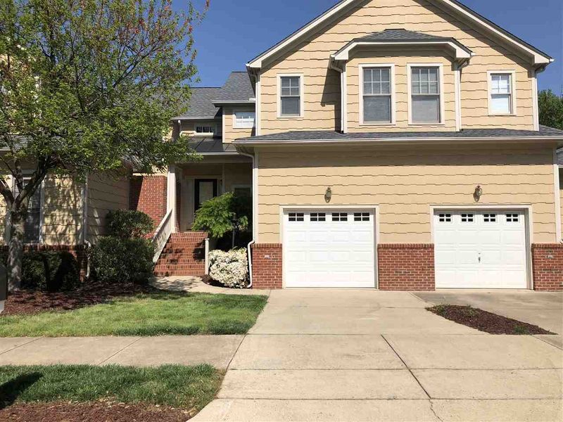 11010 Southwalk Ln, Raleigh, NC 27614