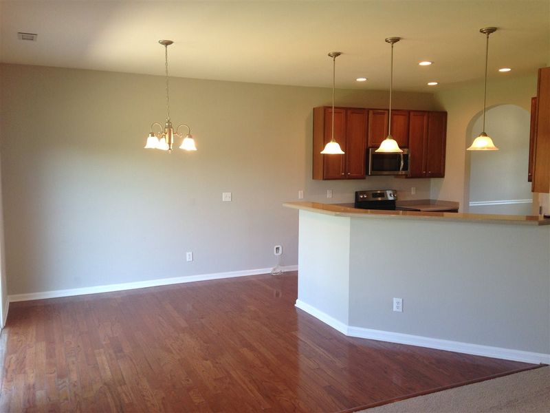 1102 Braemar Highland Dr, Zebulon, NC 27597