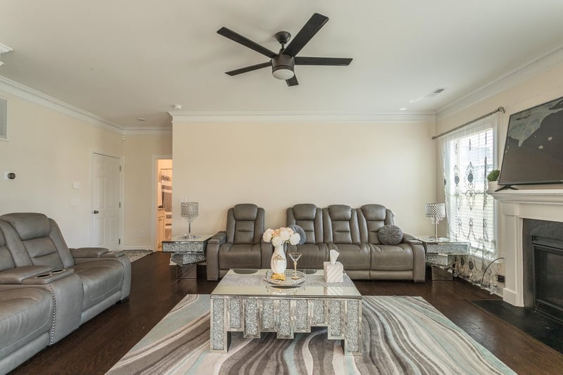 1102 Dartmouth Dr, Mebane, NC 27302