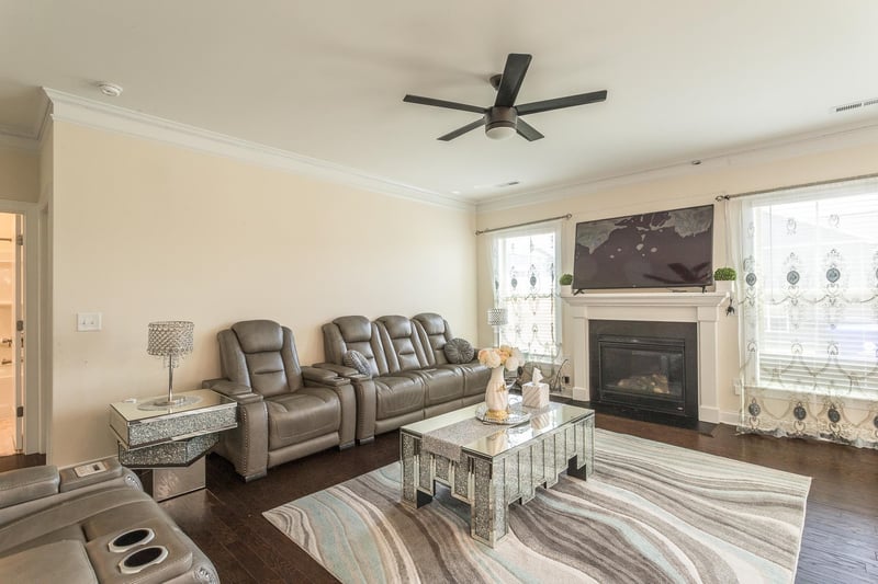 1102 Dartmouth Dr, Mebane, NC 27302