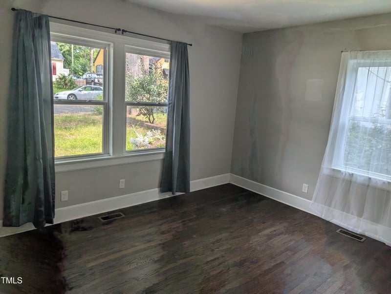 1102 Guthrie Ave, Durham, NC 27703
