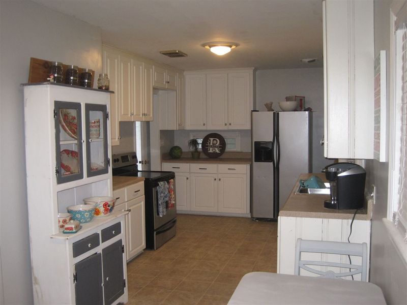 1102 Guy Ave, Dunn, NC 28334