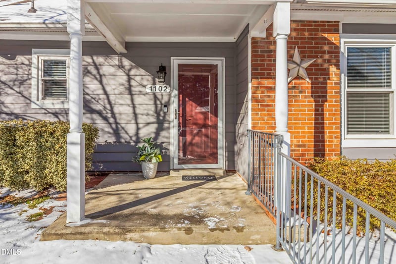 1102 Huntington Park Dr, Morrisville, NC 27560