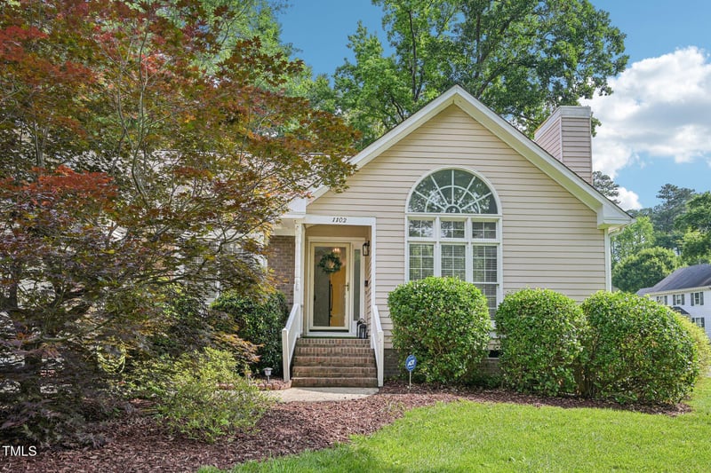 1102 Laurens Way, Knightdale, NC 27545