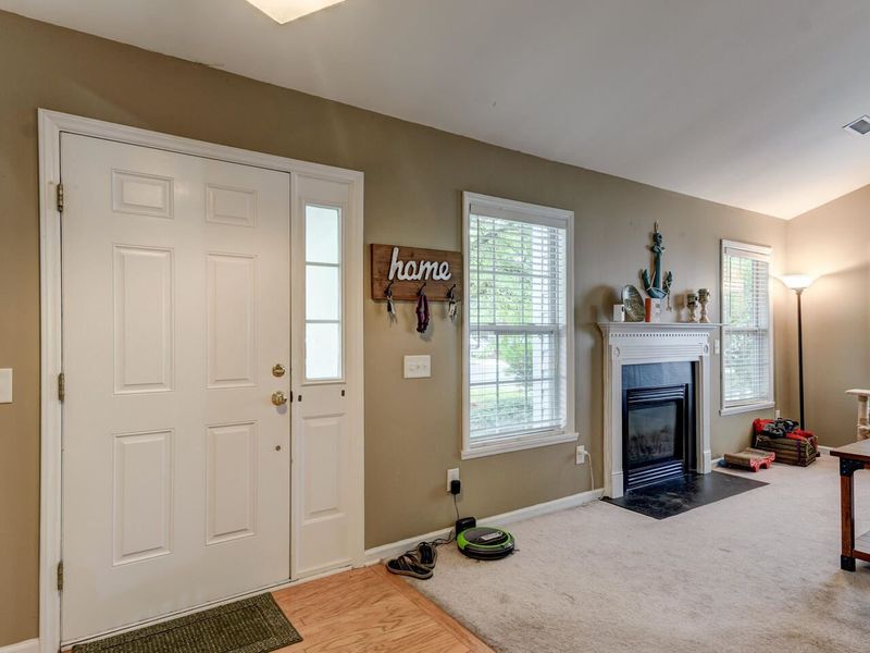 1102 Mallory Ln, Durham, NC 27713