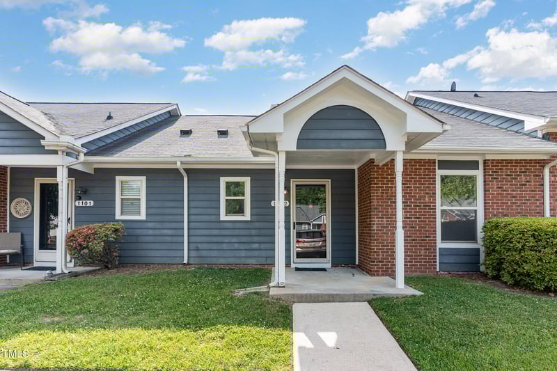 1102 Pine Forest Trl, Knightdale, NC 27545
