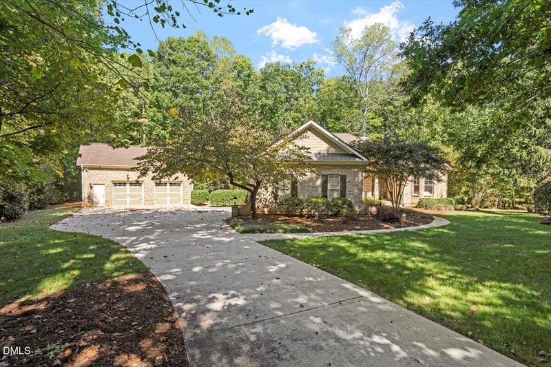 1102 Stanridge Dr, Raleigh, NC 27613