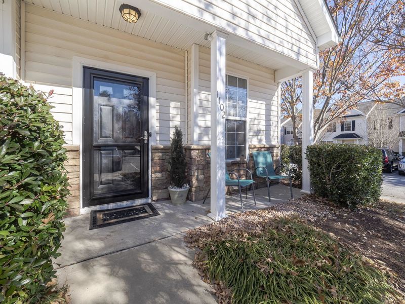1102 Vermillion Dr, Durham, NC 27713