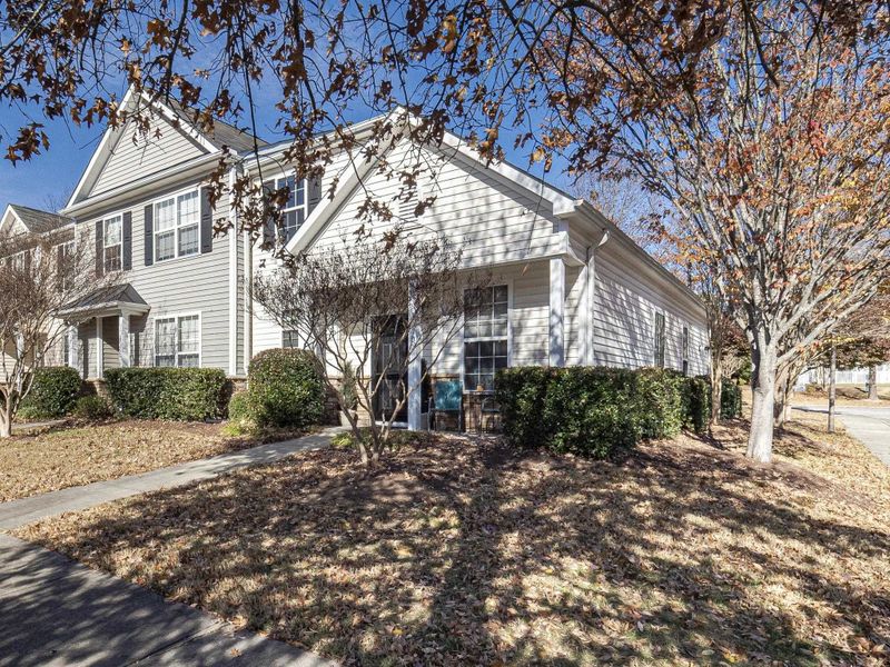 1102 Vermillion Dr, Durham, NC 27713