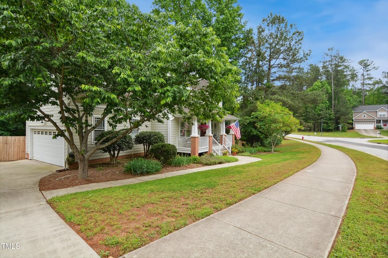 1102 Whiston Dr, Apex, NC 27502