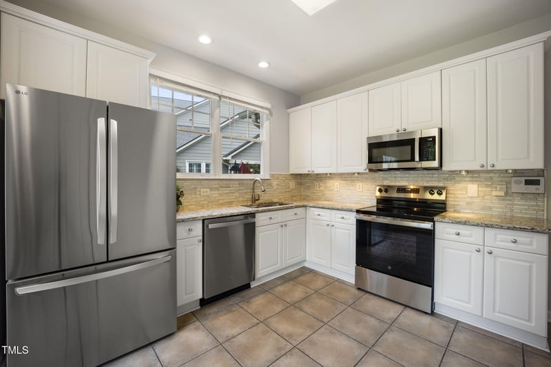 11020 Southwalk Ln, Raleigh, NC 27614