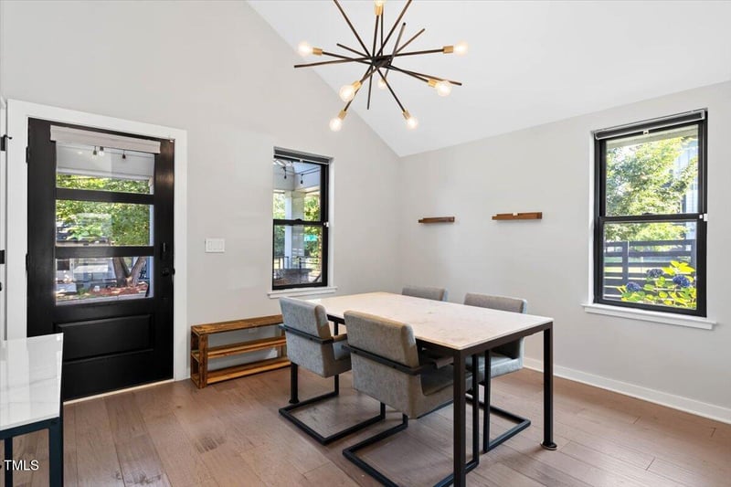 1103 Bloodworth St, Raleigh, NC 27601