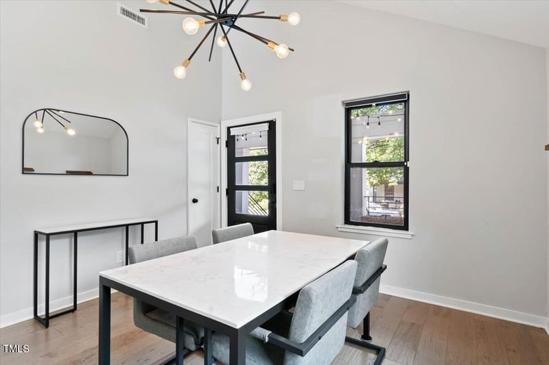 1103 Bloodworth St, Raleigh, NC 27601