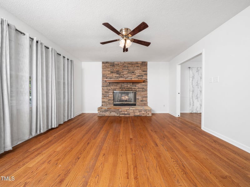 1103 Brucemont Dr, Garner, NC 27529