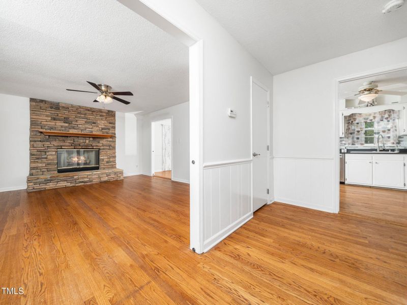 1103 Brucemont Dr, Garner, NC 27529