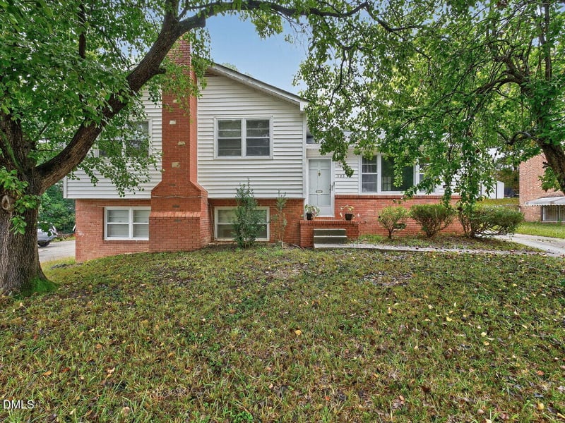 1103 Kitt Pl, Raleigh, NC 27610